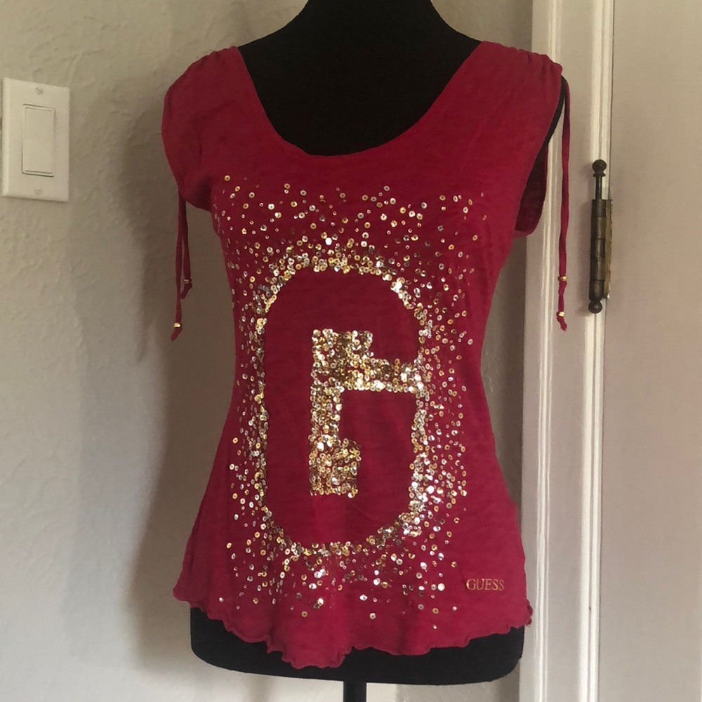 Ladies Dark Pink Guess T-Shirt - Size Small